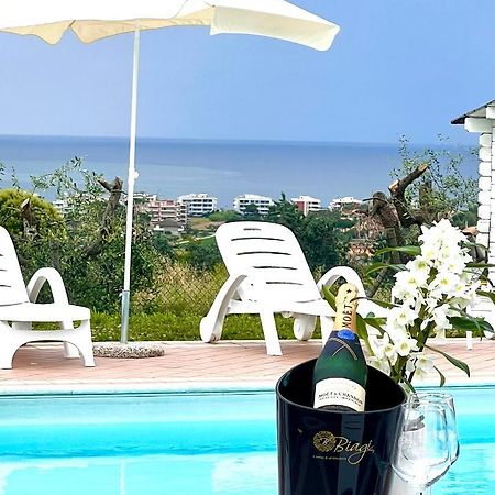 Vigneto - Italian Restaurant & B&B Villa Rosa Di Martinsicuro Екстер'єр фото